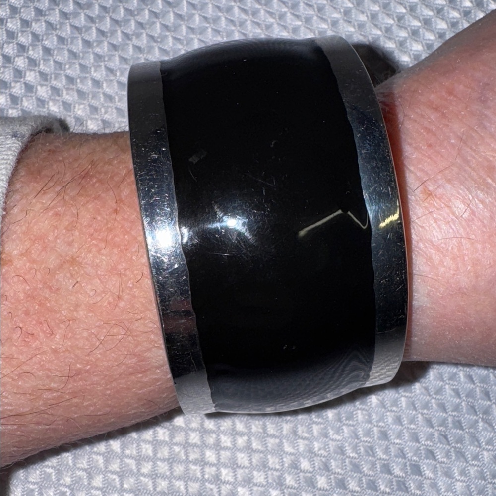 Vintage Black & Silver Hinged Cuff Bracelet Enamel Silver Tone 8” x 1.5” - Picture 9 of 9